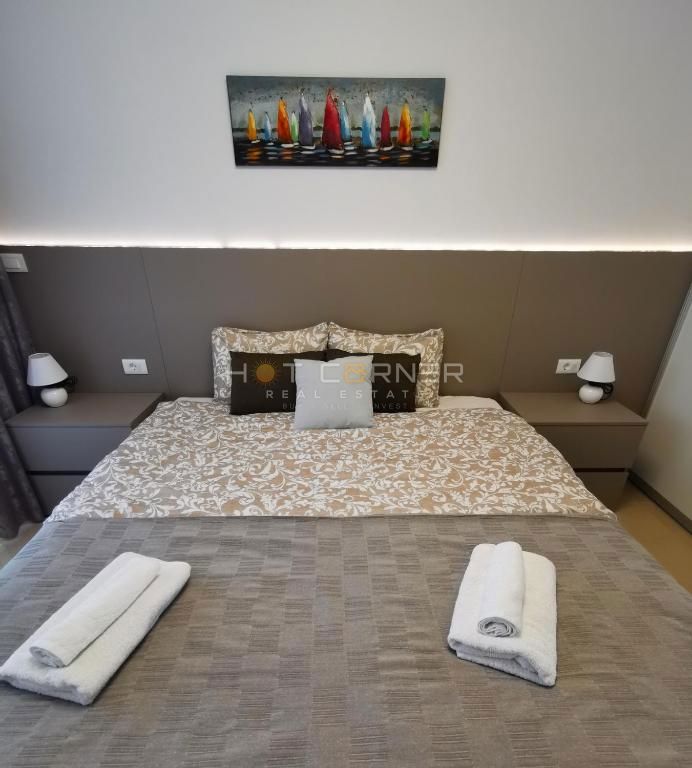 Banjole, direttamente sopra la spiaggia, penthouse di lusso, vista mare, piscina, ascensore