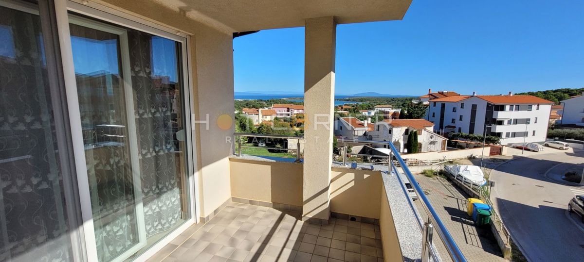 Penthouse con vista mare - Ližnjan
