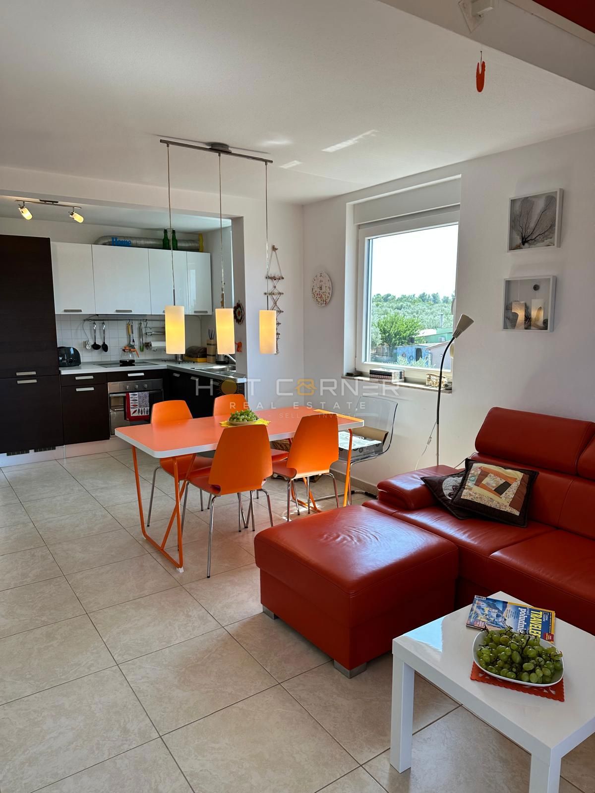 Peroj, opportunità, bell'appartamento, 3 camere da letto, vista mare.