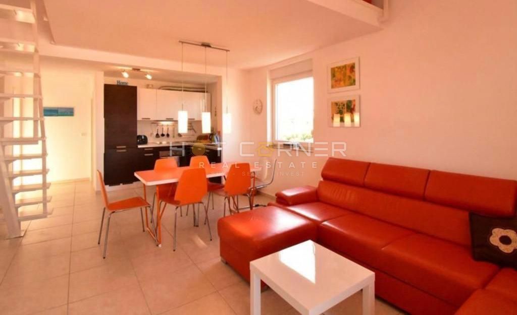 Peroj, opportunità, bell'appartamento, 3 camere da letto, vista mare.