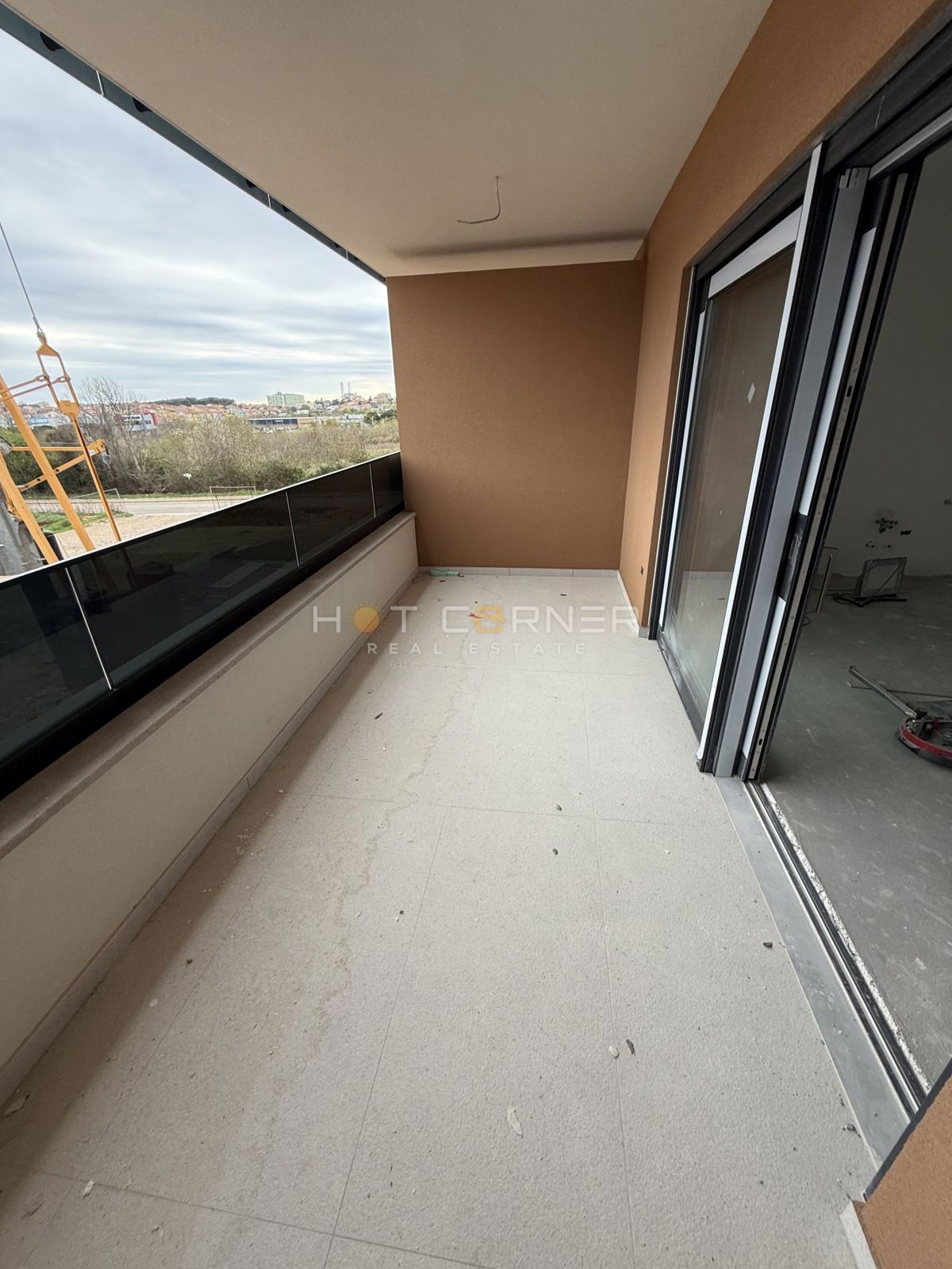 Opportunità, moderno appartamento con 2 camere da letto, 1° piano, vicino a Pula City Mall, disponibile dal 06/2026.