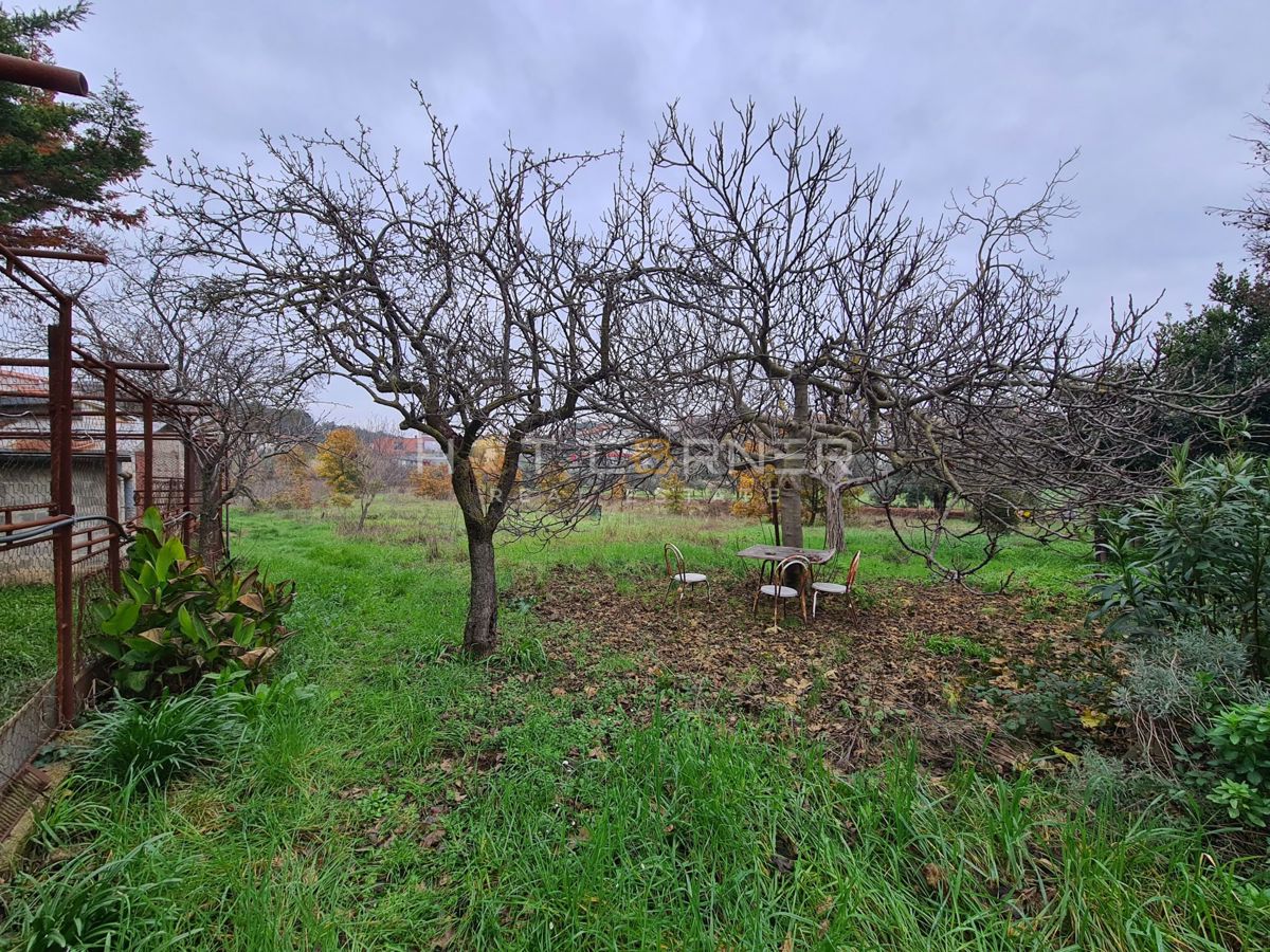 Terreno Veli vrh, Pula, 1.270m2