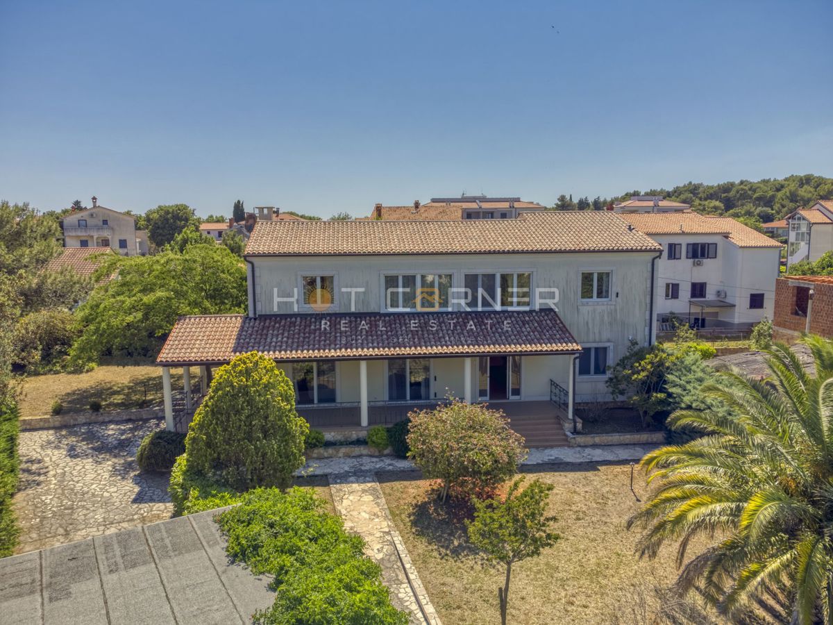 Spaziosa casa familiare a Premantura, a 400 m dal mare