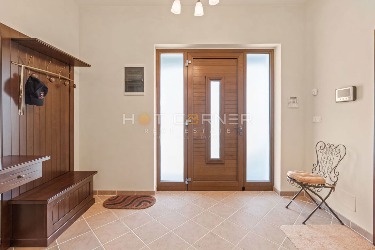 Spaziosa casa familiare a Premantura, a 400 m dal mare