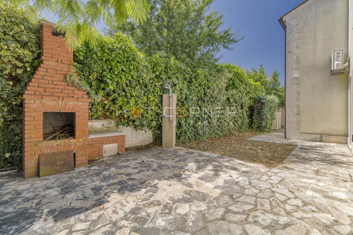 Spaziosa casa familiare a Premantura, a 400 m dal mare