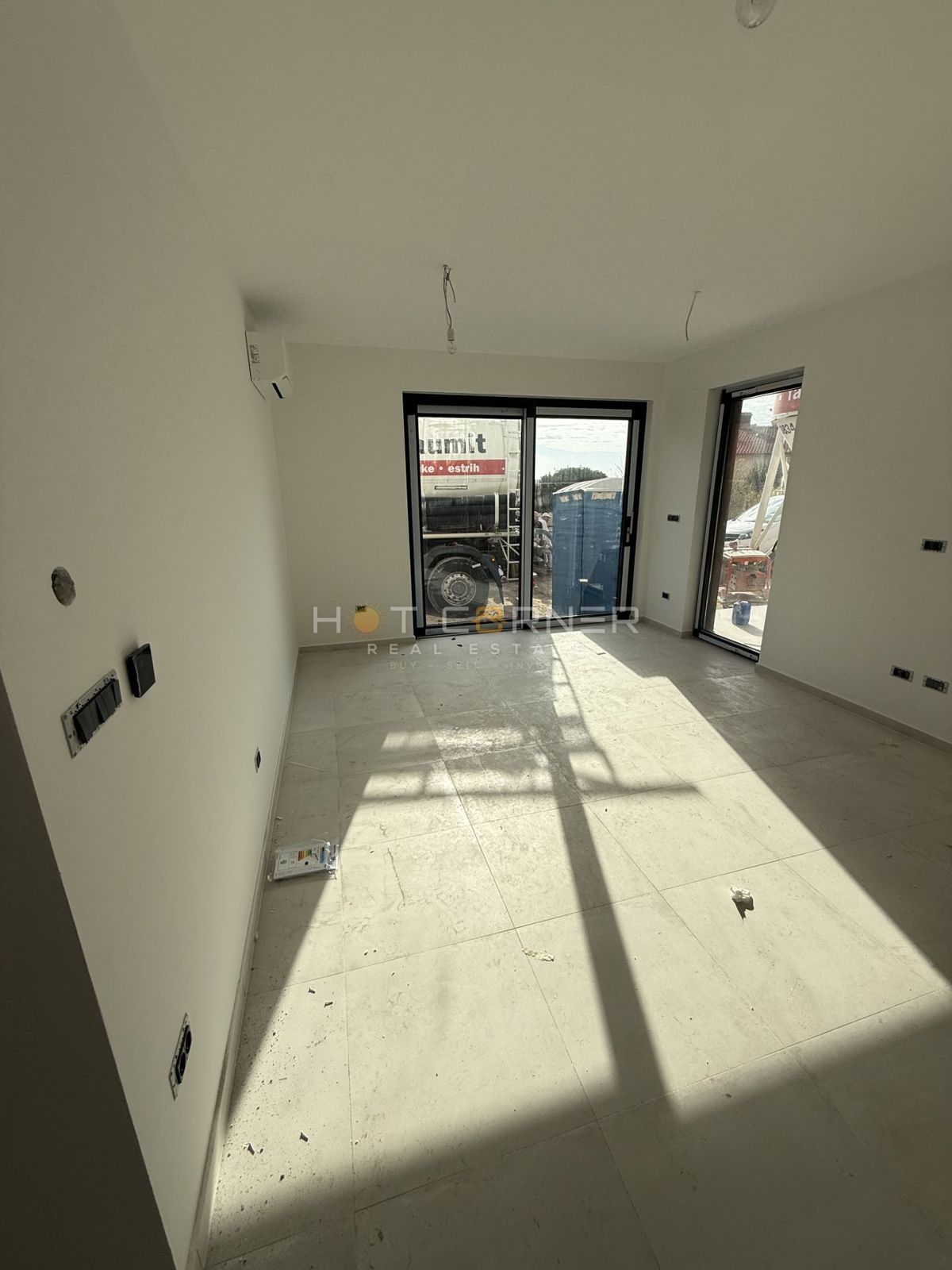 Posizione top, Pješčana Uvala, appartamento lussuoso al piano terra con giardino, a 400 metri dalla spiaggia!