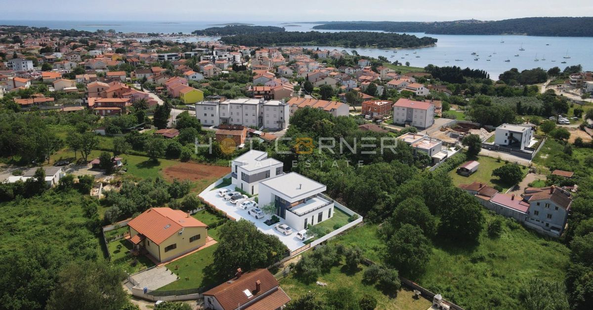 Medulin, 500 m dalla spiaggia, villa al grezzo con 3 appartamenti, vista mare