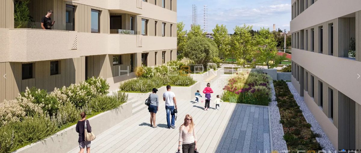 Pola, Sisplac, appartamento di lusso in una posizione esclusiva a 300 m dalla spiaggia, 2 camere, orientamento sud-est, garage