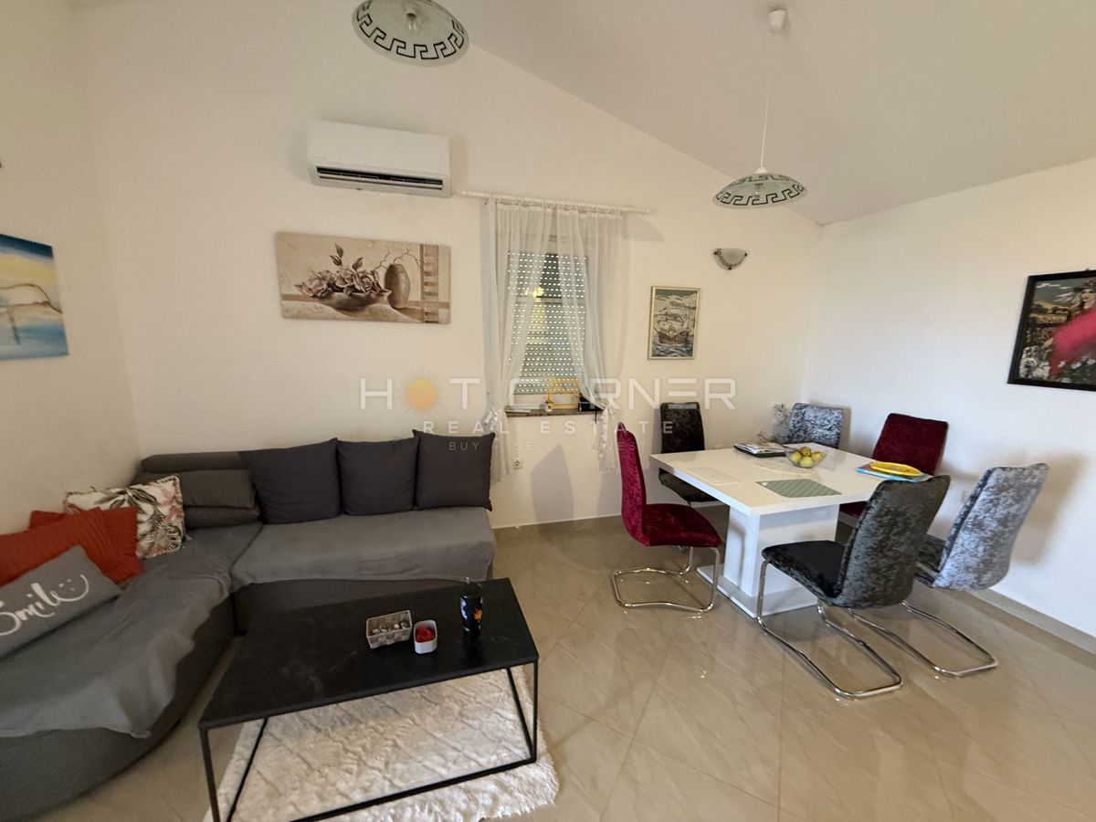 Ližnjan, occasione: appartamento con 2 camere da letto, 1° piano, vista mare + giardino di 100 m²