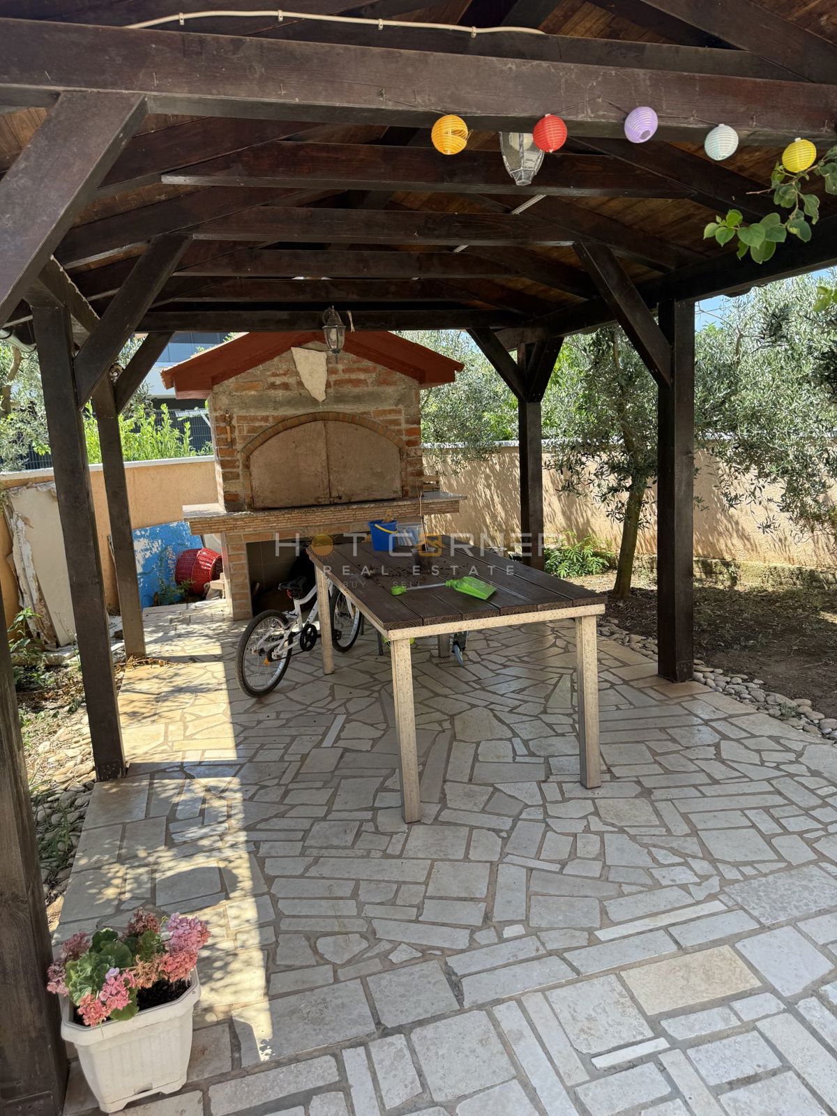 Ližnjan, occasione: appartamento con 2 camere da letto, 1° piano, vista mare + giardino di 100 m²