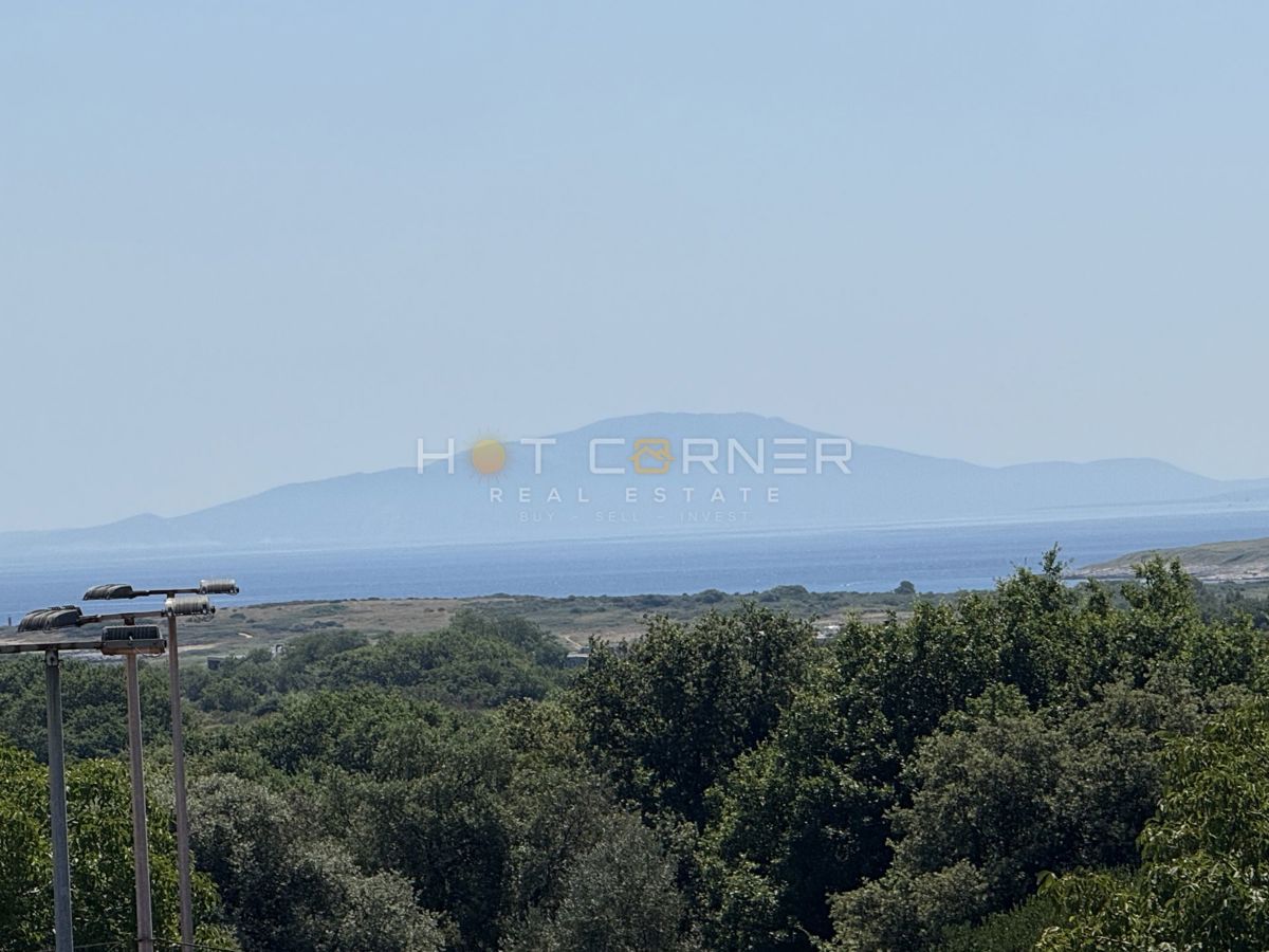 Ližnjan, occasione: appartamento con 2 camere da letto, 1° piano, vista mare + giardino di 100 m²