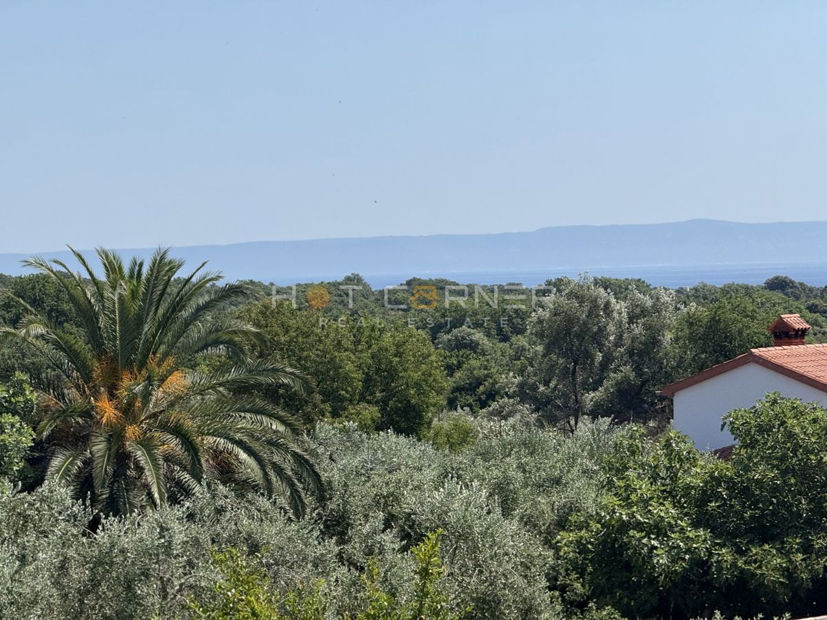 Ližnjan, occasione: appartamento con 2 camere da letto, 1° piano, vista mare + giardino di 100 m²