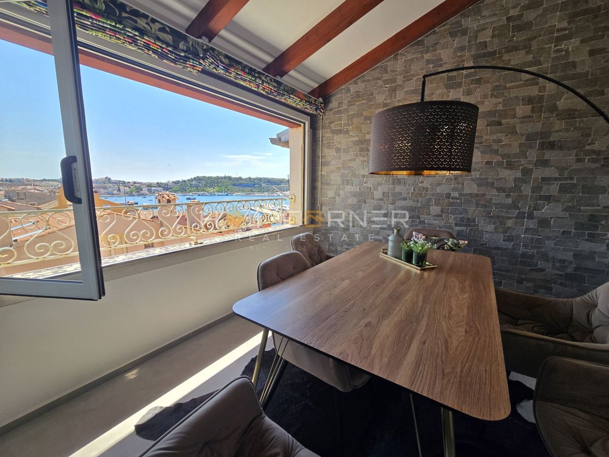 Offerta esclusiva: Duplex del XVI secolo con vista senza tempo su Santa Caterina