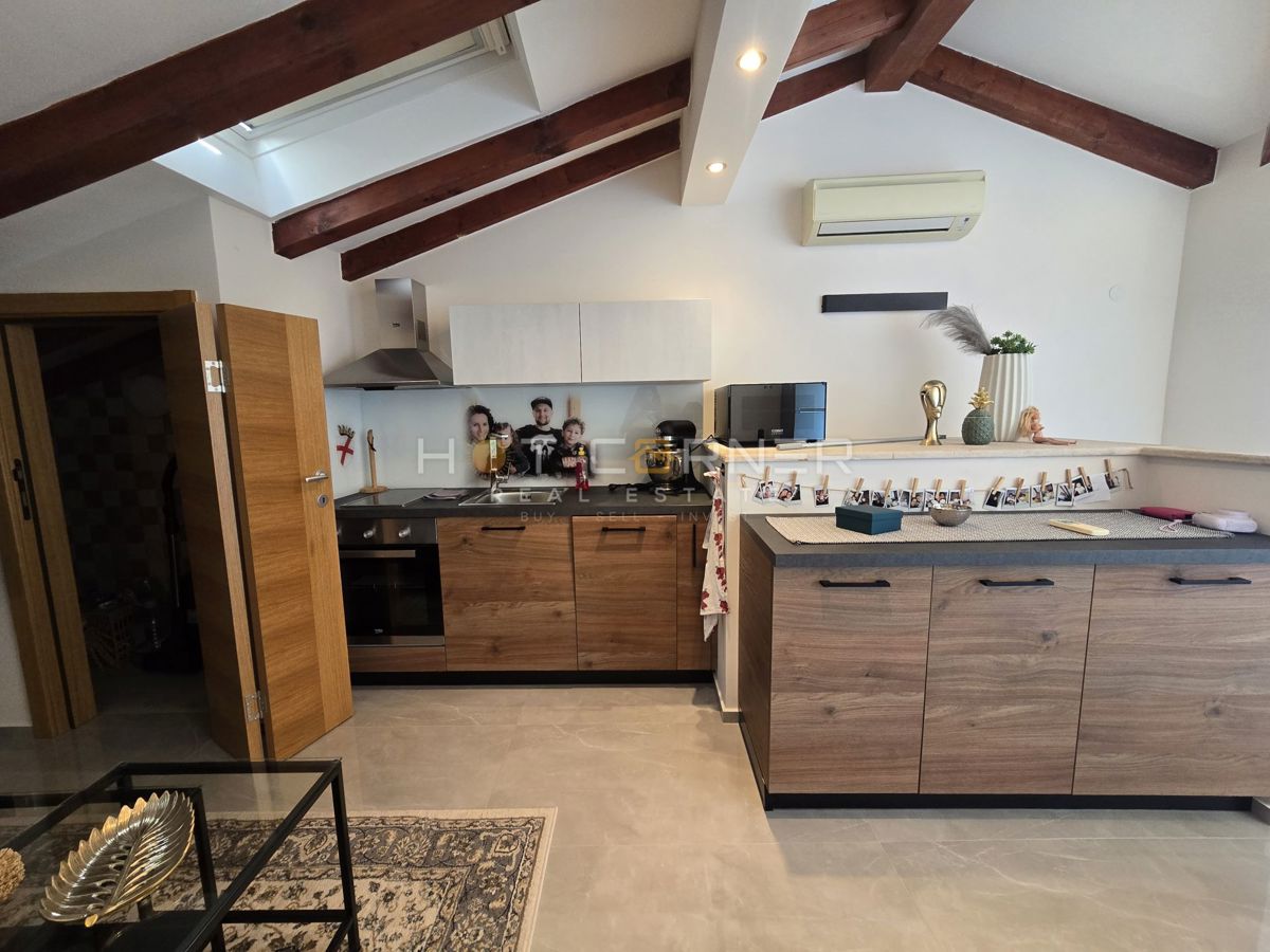 Offerta esclusiva: Duplex del XVI secolo con vista senza tempo su Santa Caterina