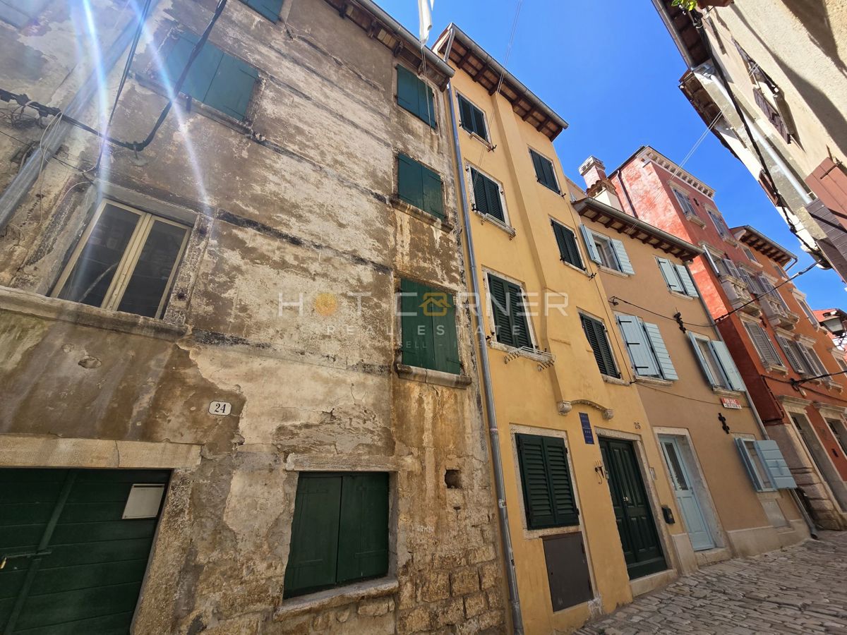 Offerta esclusiva: Duplex del XVI secolo con vista senza tempo su Santa Caterina