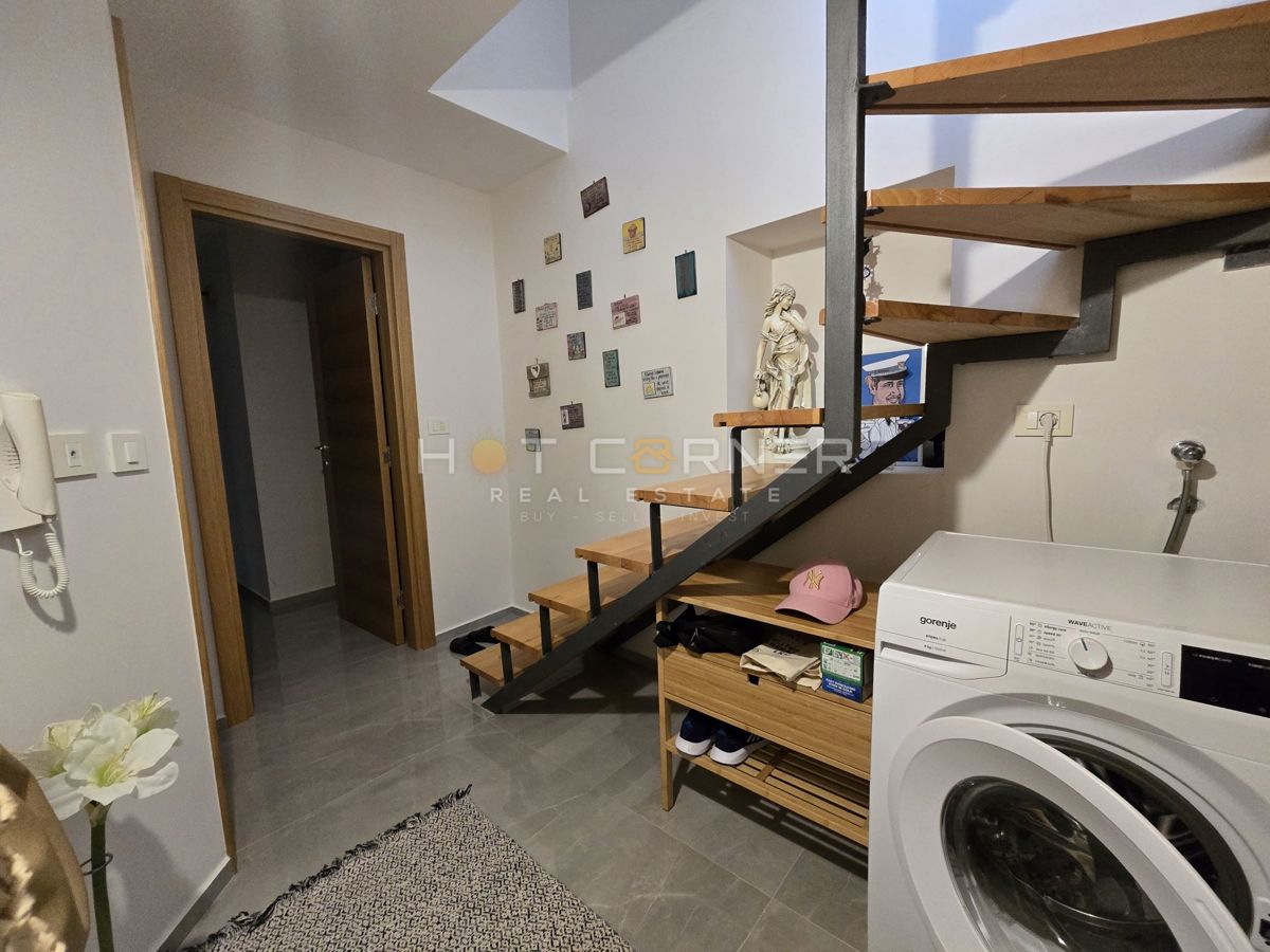 Offerta esclusiva: Duplex del XVI secolo con vista senza tempo su Santa Caterina