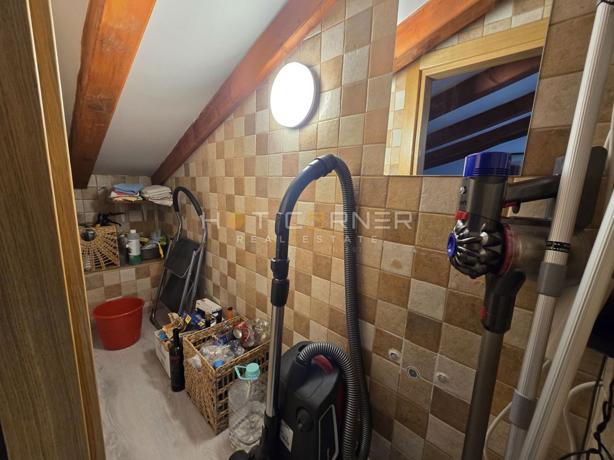 Offerta esclusiva: Duplex del XVI secolo con vista senza tempo su Santa Caterina