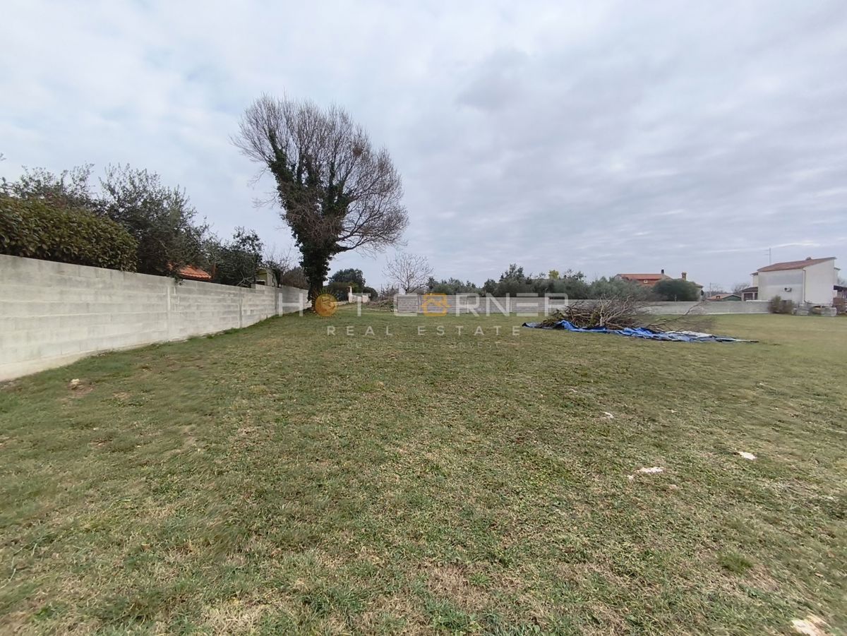 Terreno edificabile Rakalj, Marčana, 820m2