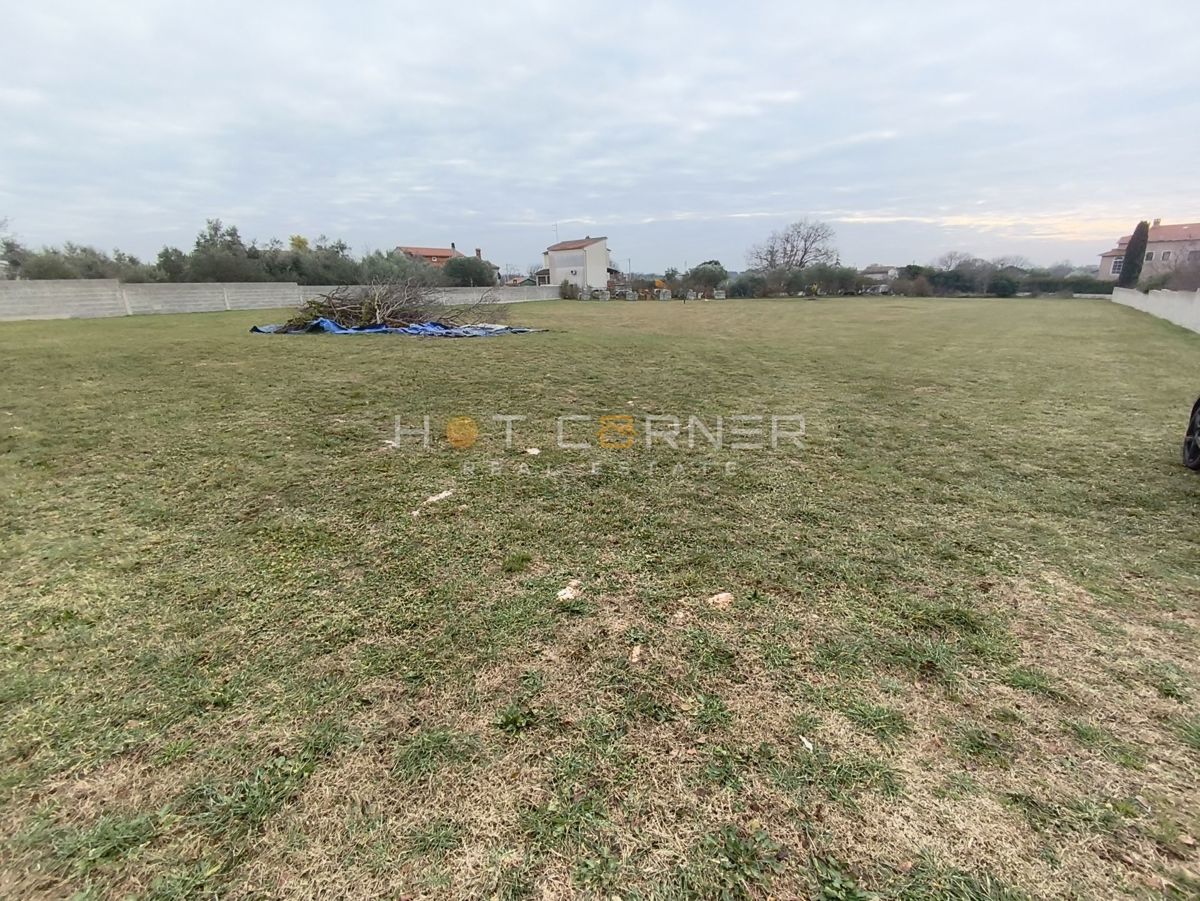 Terreno edificabile Rakalj, Marčana, 820m2