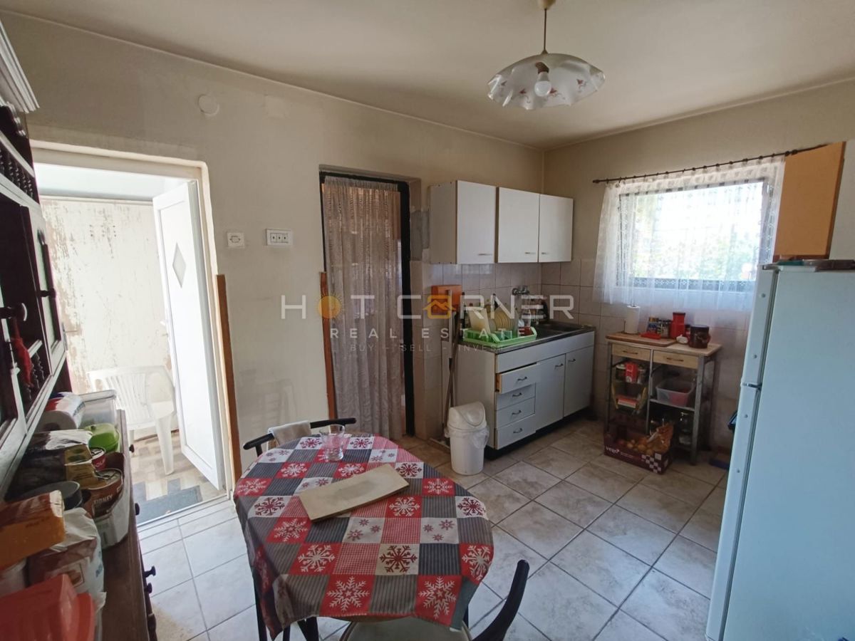 Kavran, casa con 2 appartamenti e un appartamento