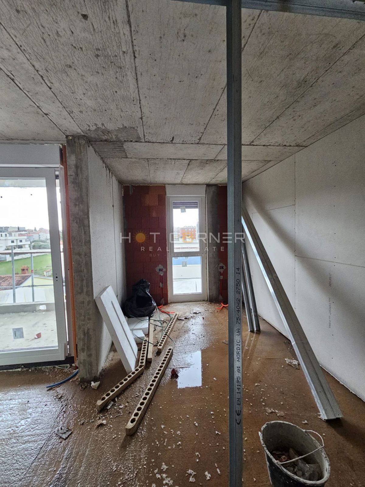 Appartamento a 2 camere in nuova costruzione con loggia e parcheggio – Monvidal, Pola