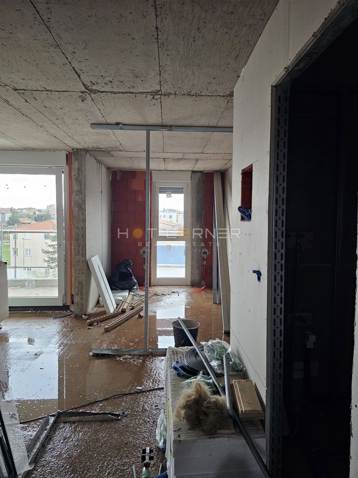 Appartamento a 2 camere in nuova costruzione con loggia e parcheggio – Monvidal, Pola