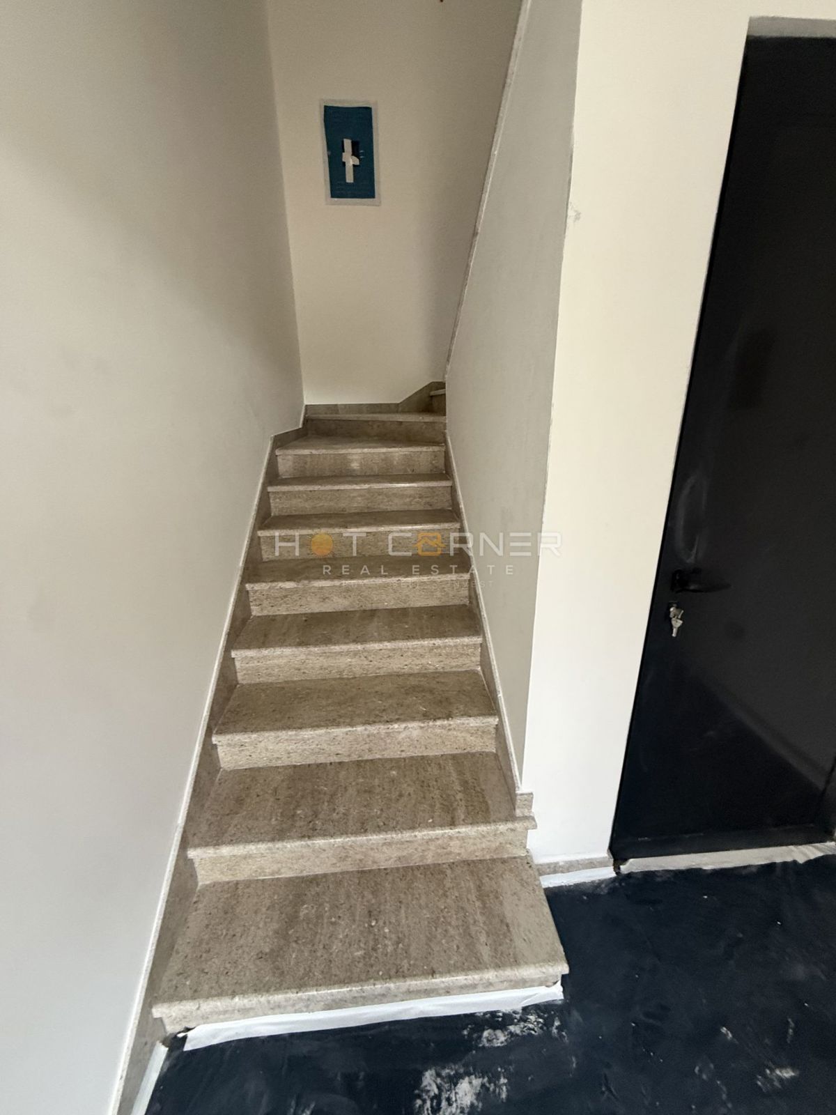 Lussuoso attico vicino a Pula City Mall, 3SS + ampia terrazza + riscaldamento a pavimento a gas