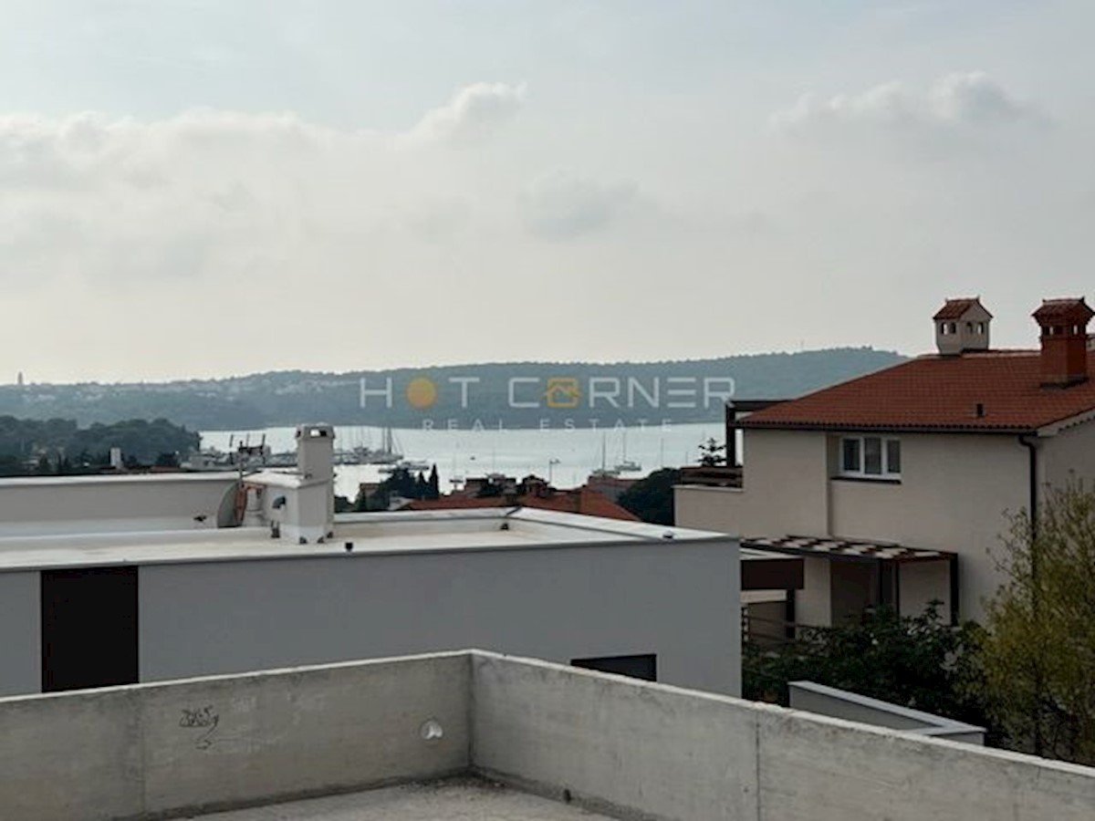 Medulin - villa con piscina in costruzione con fenomenale vista mare 