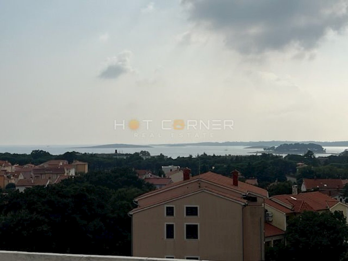 Medulin - villa con piscina in costruzione con fenomenale vista mare 