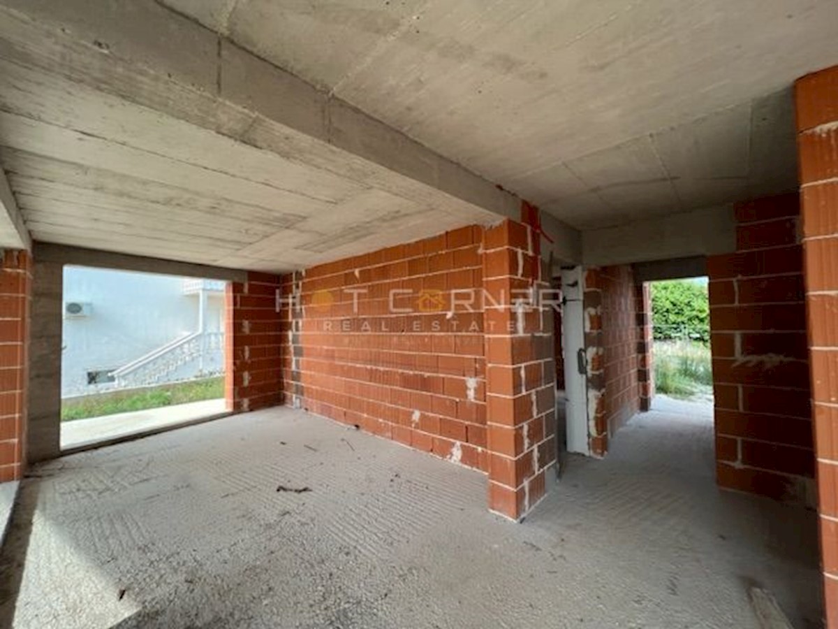 Medulin - villa con piscina in costruzione con fenomenale vista mare 