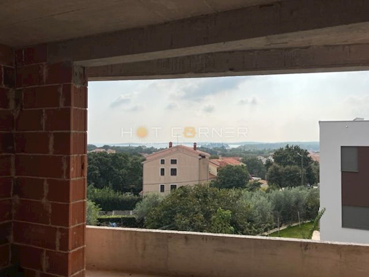 Medulin - villa con piscina in costruzione con fenomenale vista mare 