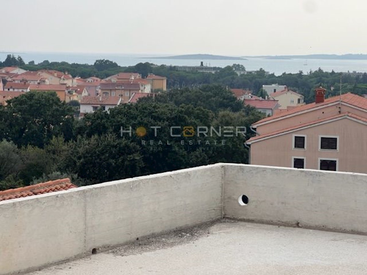 Medulin - villa con piscina in costruzione con fenomenale vista mare 