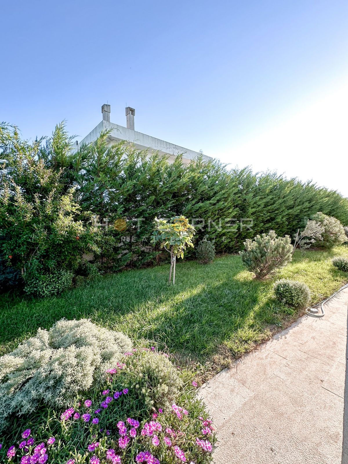Bellissimo appartamento spazioso con vista mare e ampio giardino