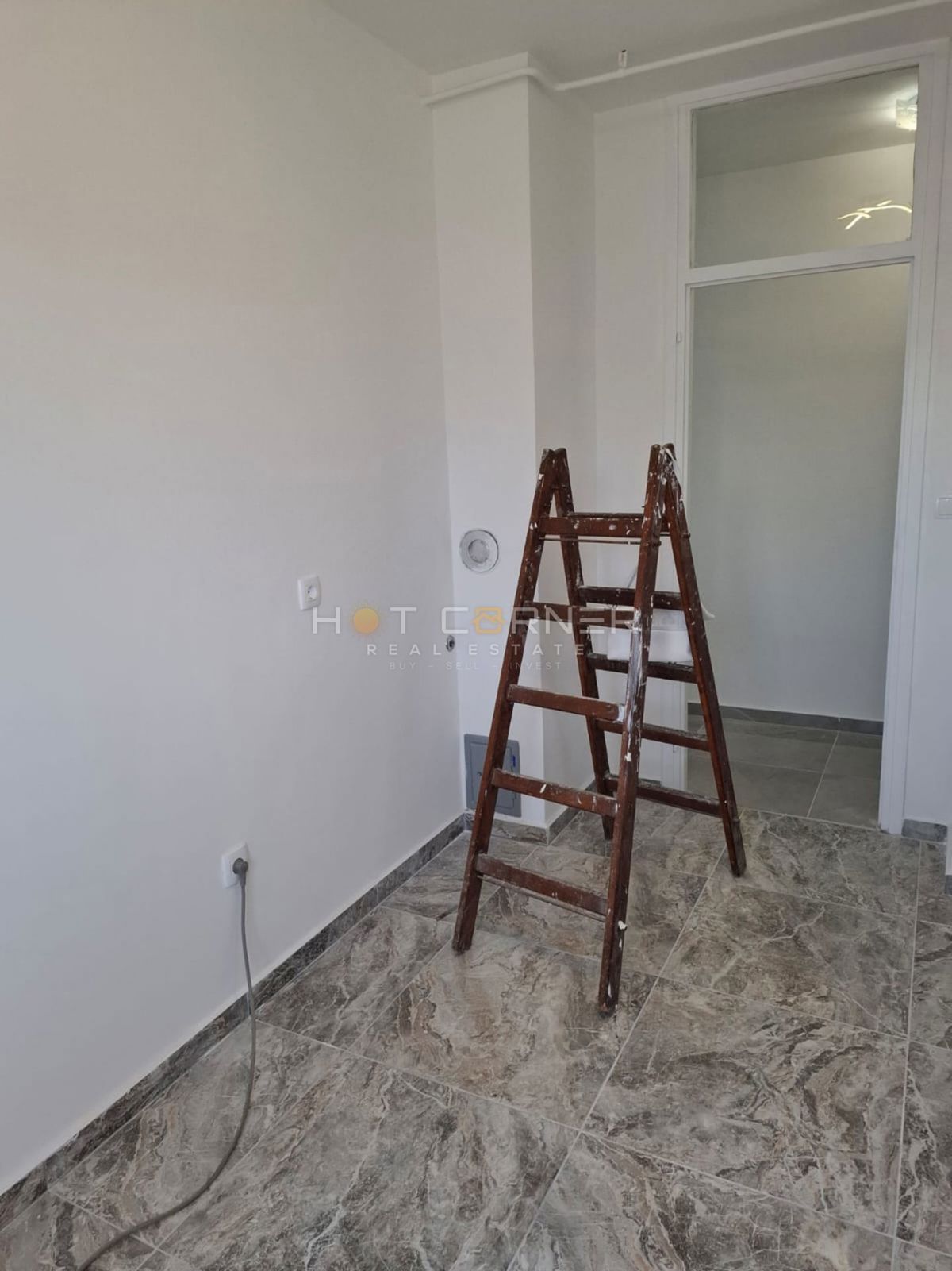 Appartamento completamente ristrutturato, Vidikovac, 2 camere da letto + ascensore