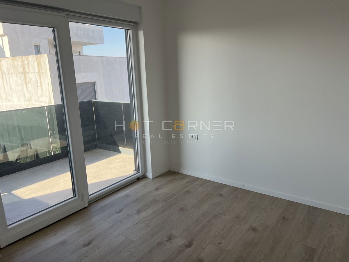 Medulin, Elegante Casa Moderna, 4 Camere da Letto, 800 m dal Mare