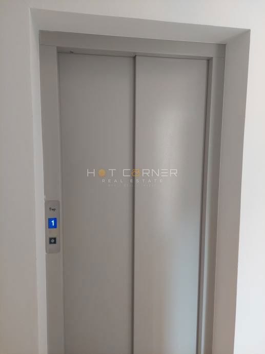 Monvidal/Šijana, nuova costruzione, ascensore, lato sud, 1 camera da letto, terrazza