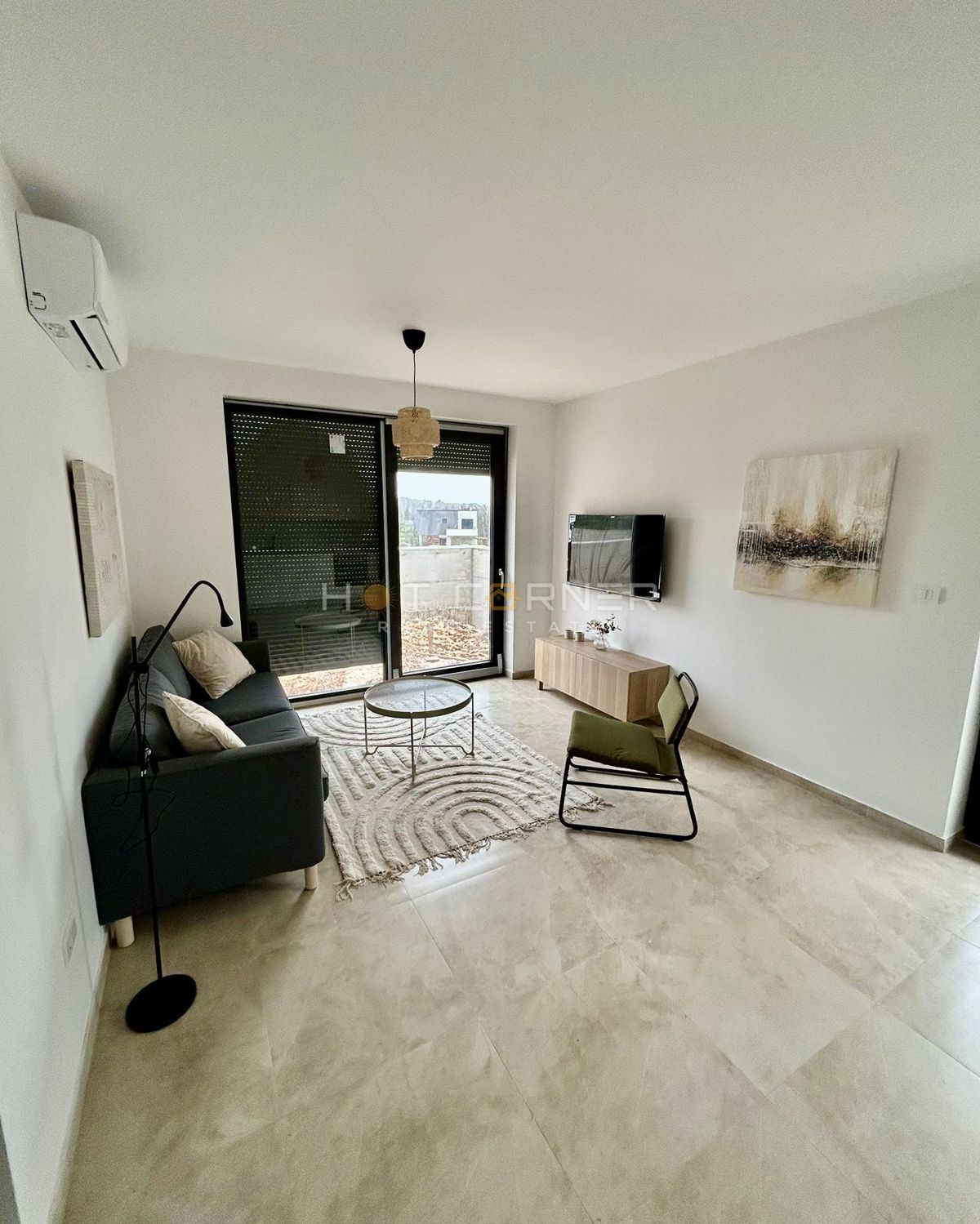 Il tuo angolo di paradiso a Medulin – appartamento di nuova costruzione con piscina e giardino!