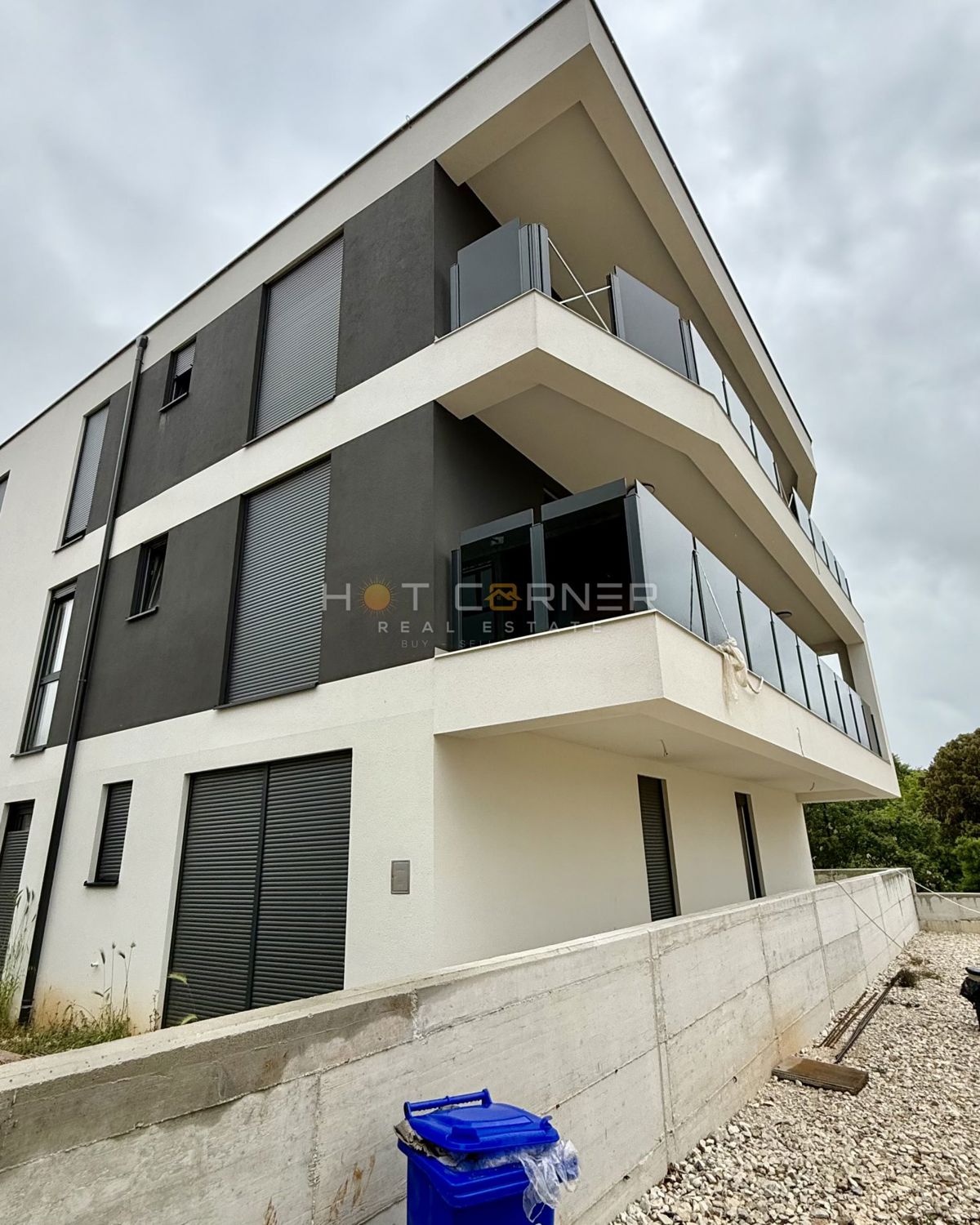 Il tuo angolo di paradiso a Medulin – appartamento di nuova costruzione con piscina e giardino!