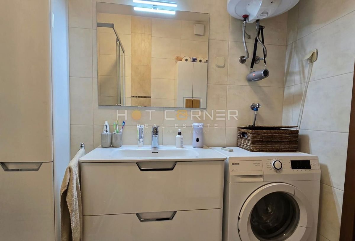 APPARTAMENTO ROVIGNO, DUE CAMERE DA LETTO, PERMESSO DI AGIBILITÀ