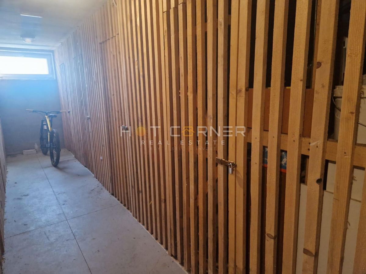 APPARTAMENTO ROVIGNO, DUE CAMERE DA LETTO, PERMESSO DI AGIBILITÀ