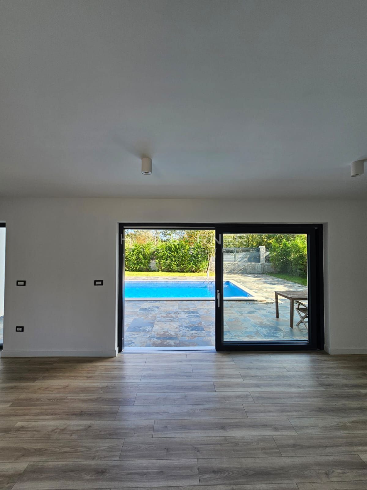 Vendita di villa moderna nei dintorni di Rovigno (2025)