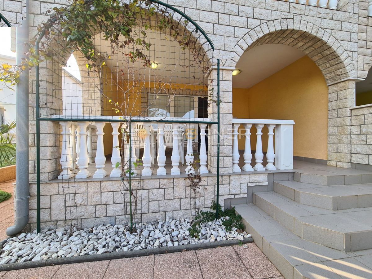 Casa Štinjan, Pula, 100m2