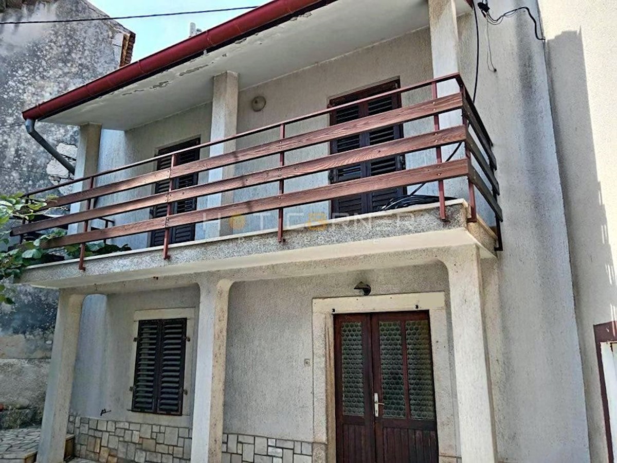 Marčana, casa 180m2, parcheggio