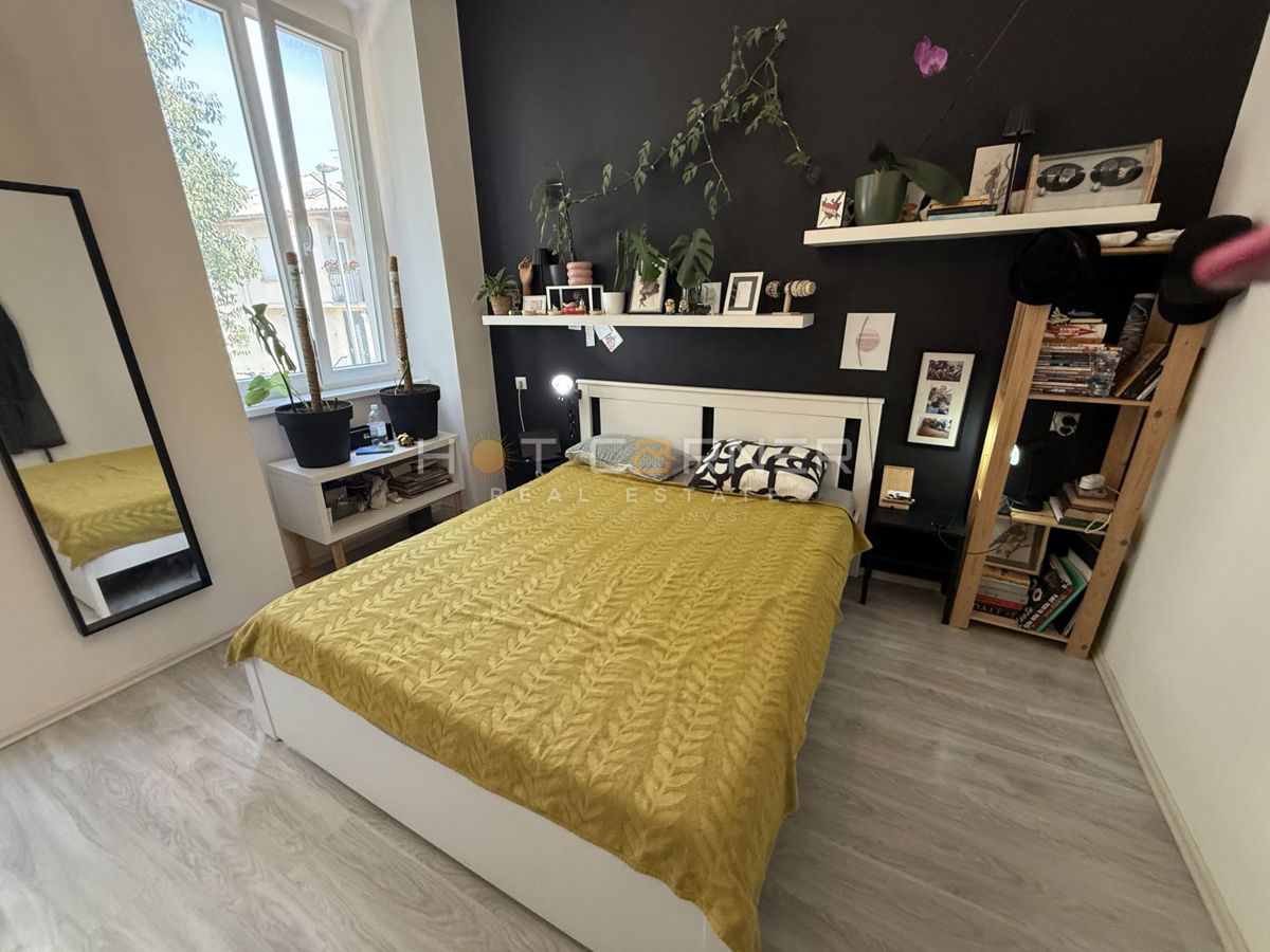 Occasione – Pola, zona centrale: Affascinante villa austro-ungarica con due appartamenti, giardino e taverna