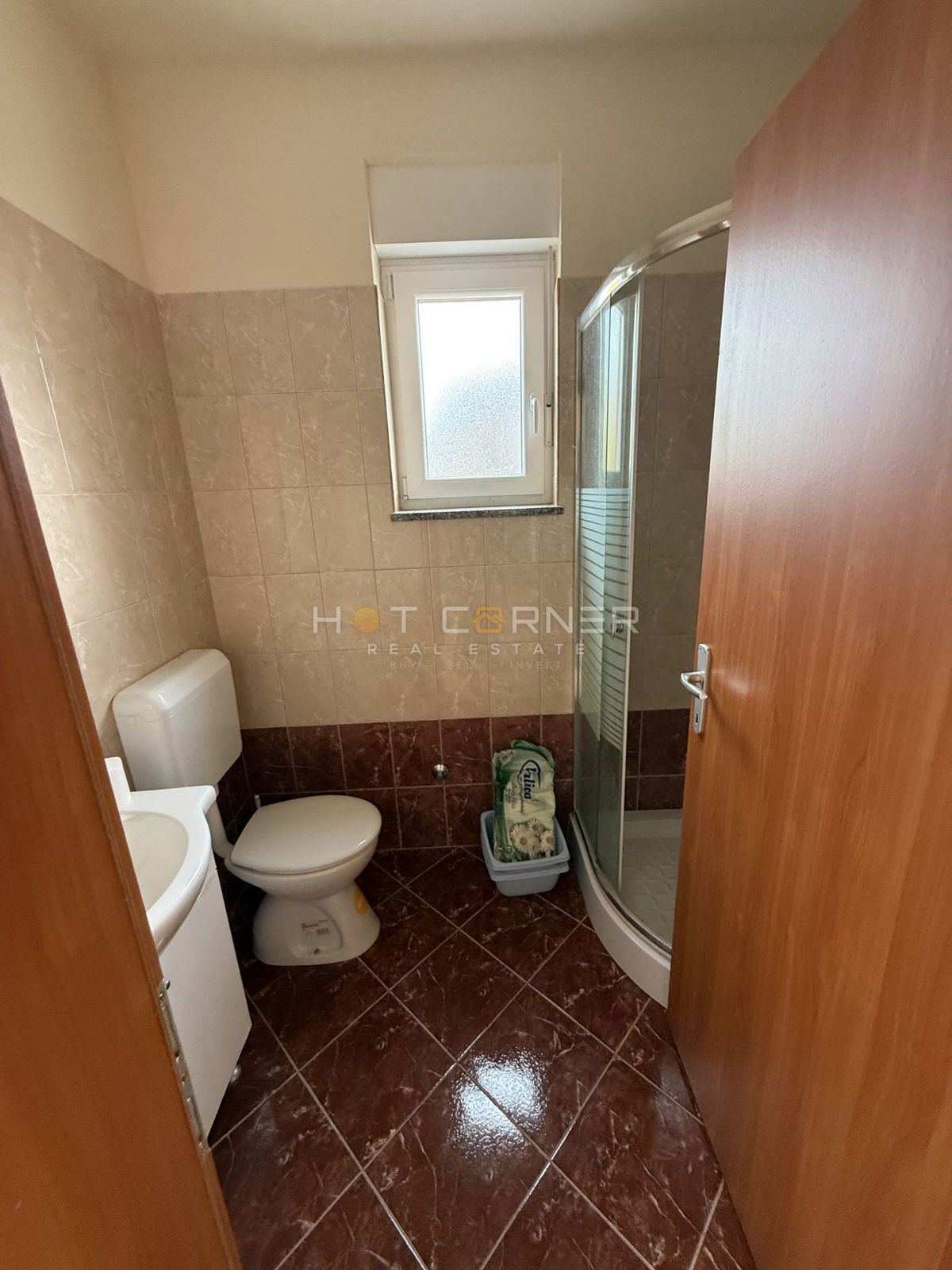 Pola, Šikići, casa familiare, 3 camere da letto, con bel giardino