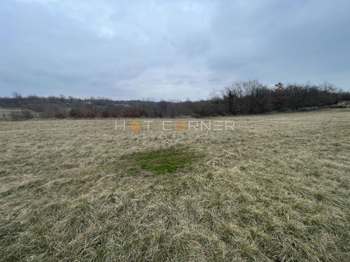 Terreno edificabile Marčana, 468m2