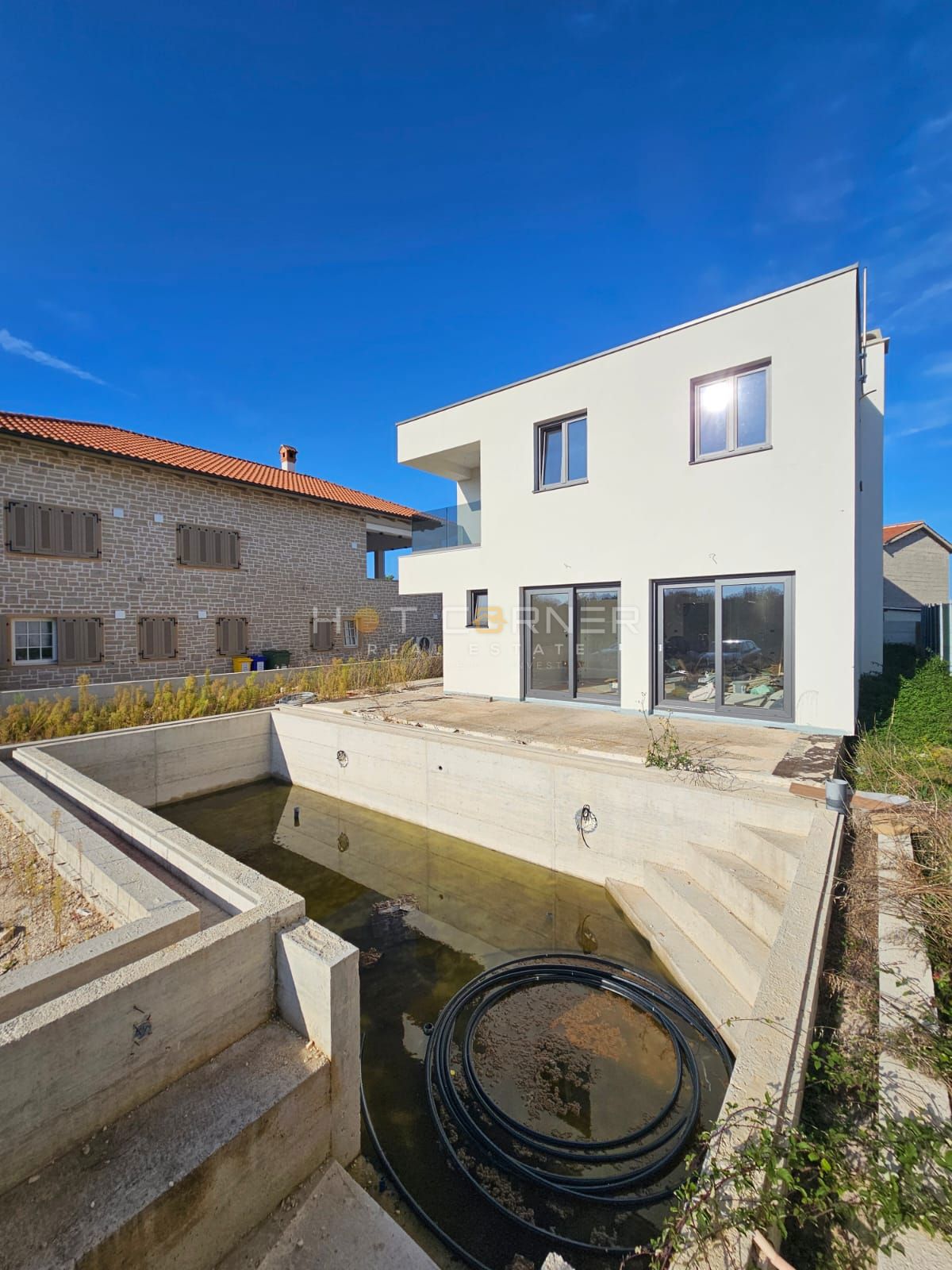 Villa in un borgo idilliaco vicino a Rovigno – un'opportunità rara per uno stile di vita di lusso