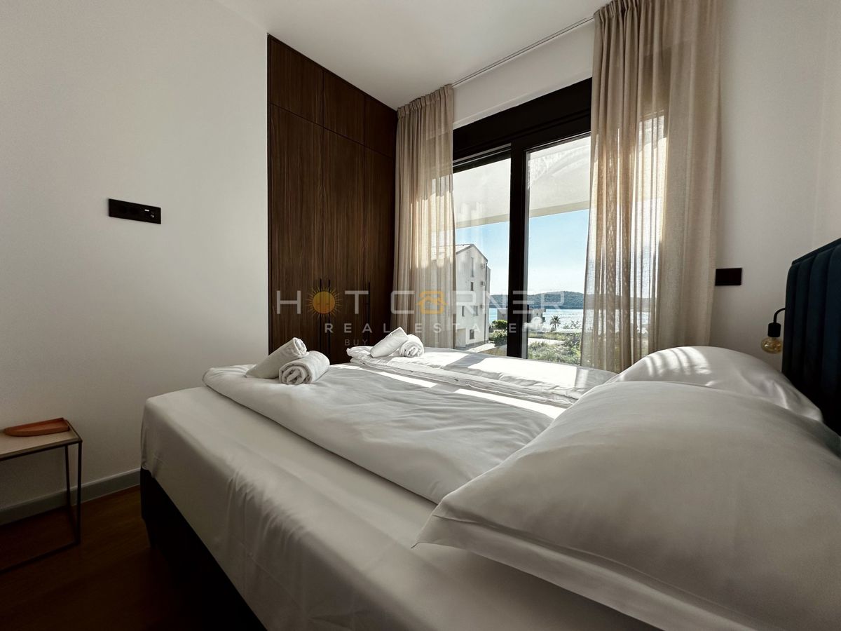 immobiliare di lusso a medulin, 3 ville+barca