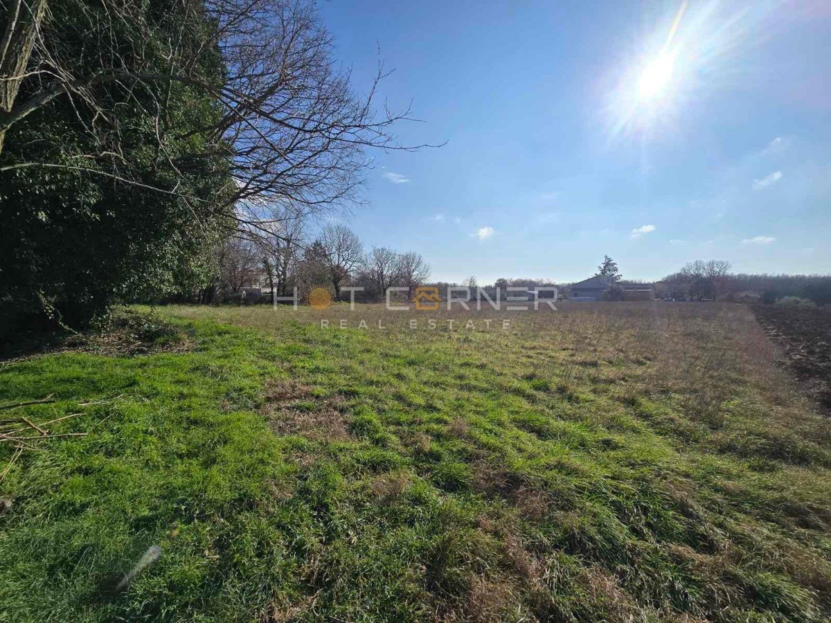 Terreno edificabile Muntić, 685 m² / €75.350