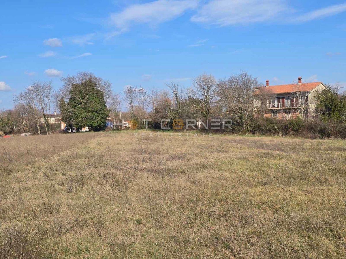 Terreno edificabile Muntić, 685 m² / €75.350